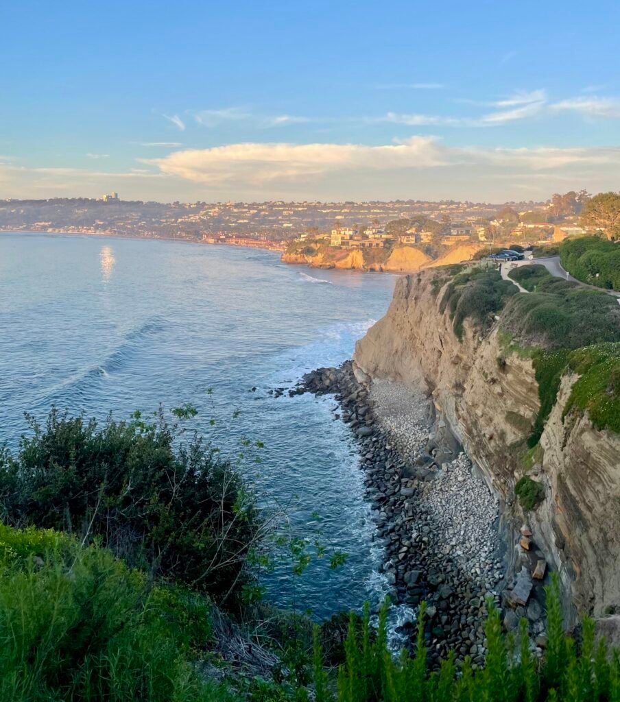 la jolla cove cliffs