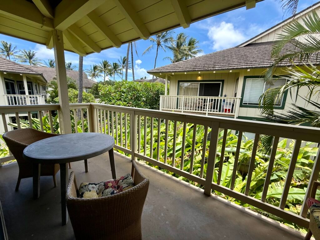 kauai airbnb with balcony