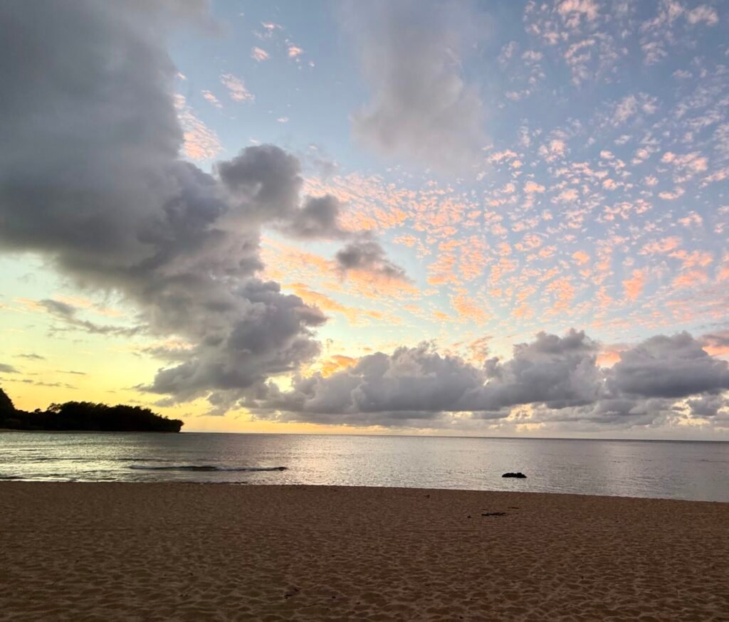sunset at ha'ena beach park